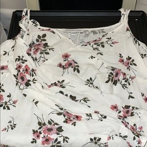 AMERICAN EAGLE top